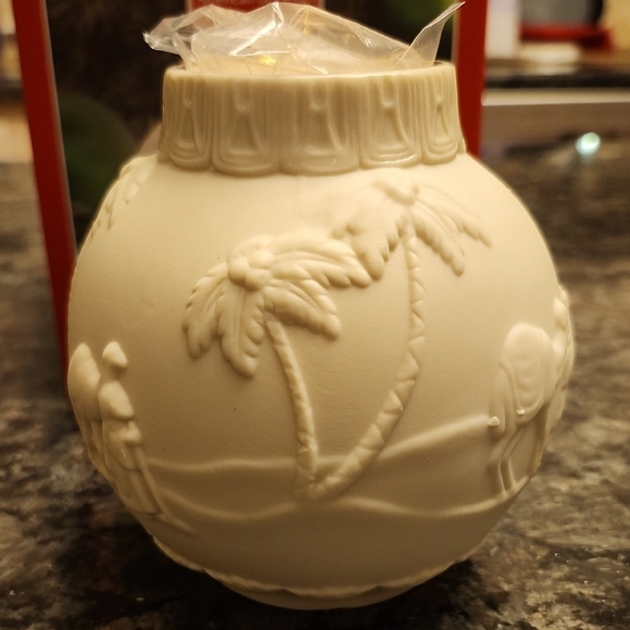 Lenox Nativity Votive - Picture 5 of 5